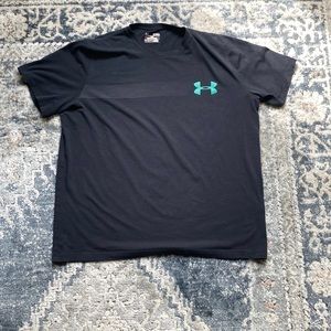 Under Armour Loose Fit XL workout Tee